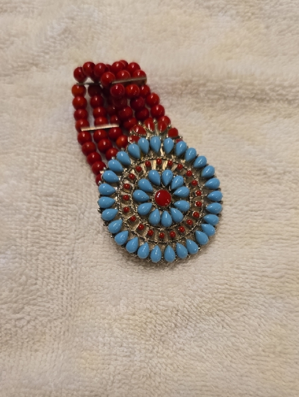 Source Unknown Red and Turquoise Beaded Medallion Bracelet - Picture 2 of 3